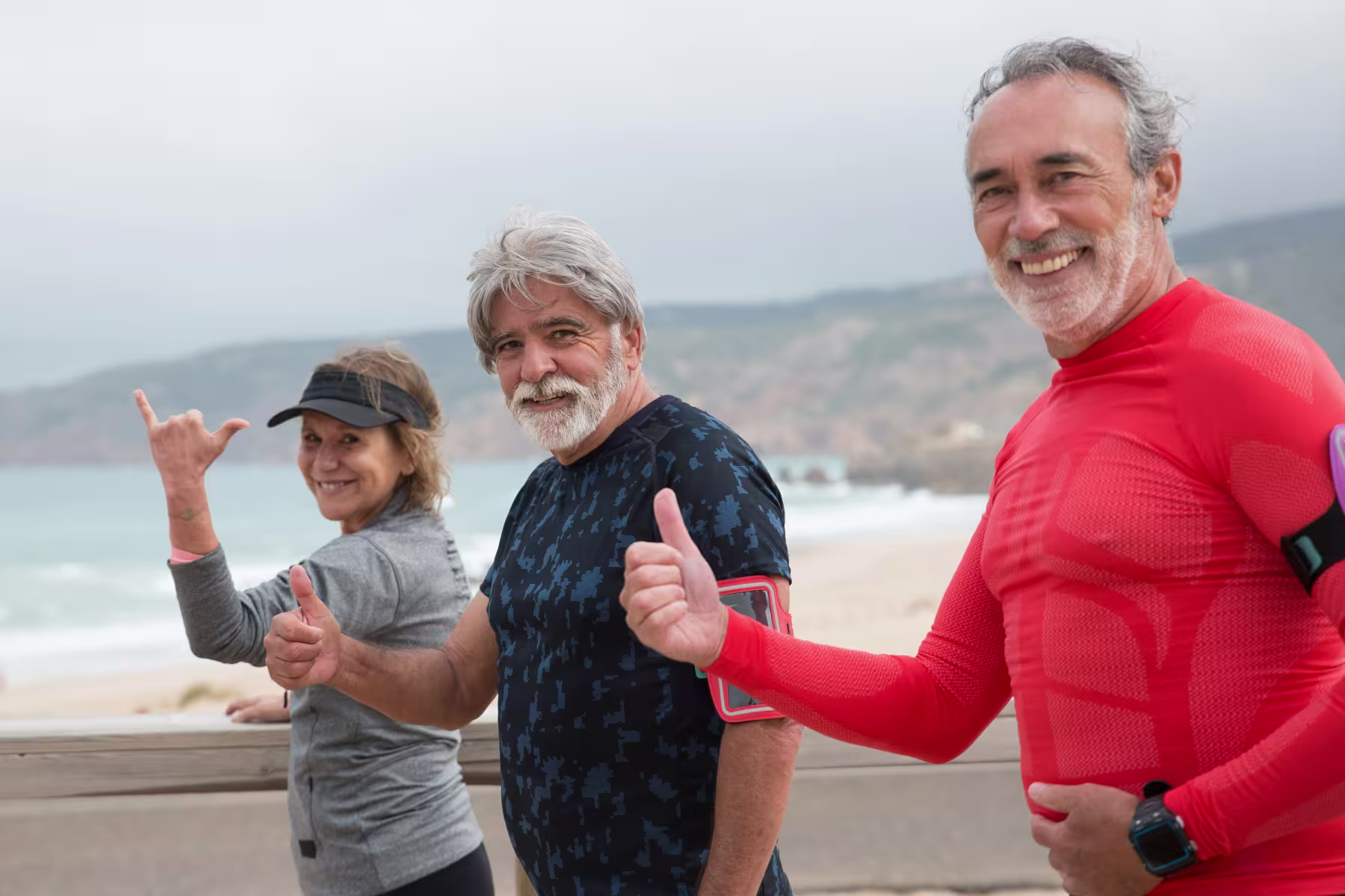Groupes des Compagnons d'or à la plage